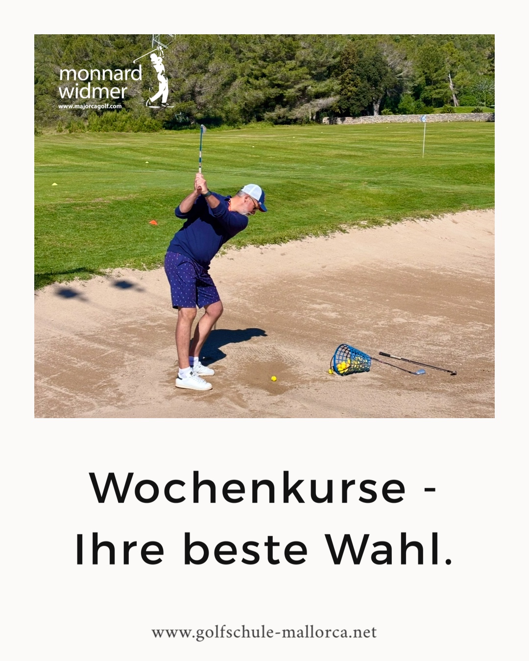 Golfer trainiert verschiedene Distanzen aus dem Fairwaybunker während eines Wochenkurses auf Capdepera Golf.